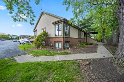 3250 W Henderson Road #3252, Columbus, OH 43220 - Photo 5