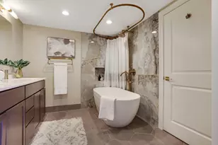50 W Broad St, Columbus, OH 43215 - Photo 27