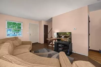 5690 Beechcroft Road #B, Columbus, OH 43229 - Photo 3