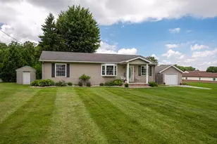 1849 Whetstone St, Bucyrus, OH 44820 - Photo 3