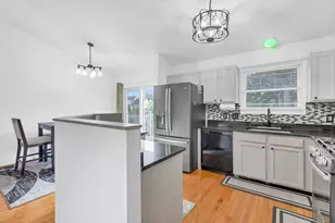 3697 Pendent Ln, Columbus, OH 43207 - Photo 9
