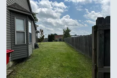 1059 Somerset Court, London, OH 43140 - Photo 3
