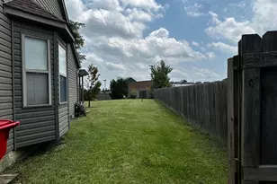 1059 Somerset Ct, London, OH 43140 - Photo 3