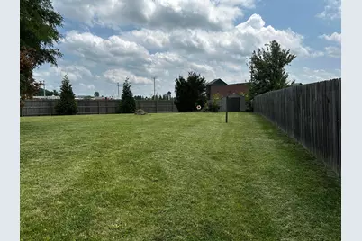 1059 Somerset Court, London, OH 43140 - Photo 11