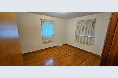 823 Wayne Drive, Heath, OH 43056 - Photo 5