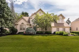 5816 Heritage Lakes Dr, Hilliard, OH 43026 - Photo 1