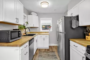876 Minerva Ave, Columbus, OH 43229 - Photo 11