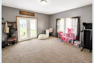 300 Summit Street, Marion, OH 43302 - Photo 15