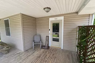 300 Summit St, Marion, OH 43302 - Photo 3