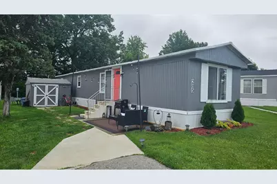 285 Walnut Boulevard, Lewis Center, OH 43035 - Photo 1