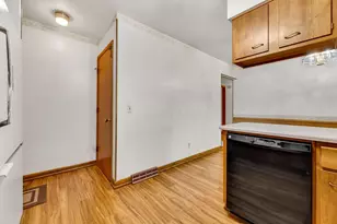 1406 Fahlander Dr N, Columbus, OH 43229 - Photo 29