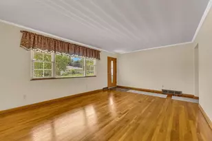 1406 Fahlander Dr N, Columbus, OH 43229 - Photo 9
