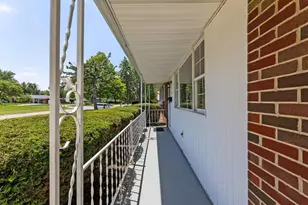 1406 Fahlander Dr N, Columbus, OH 43229 - Photo 7