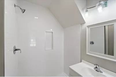 216 E 1st Street, London, OH 43140 - Photo 13