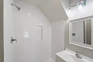 216 E 1st St, London, OH 43140 - Photo 13