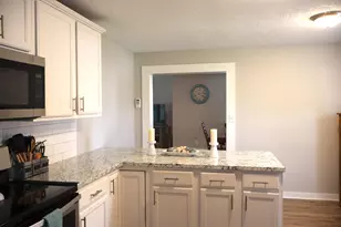 484 E Main St, Circleville, OH 43113 - Photo 13