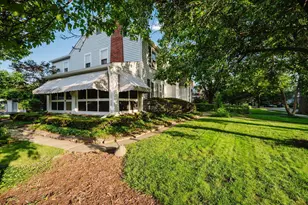 944 S Cassingham Rd, Bexley, OH 43209 - Photo 3