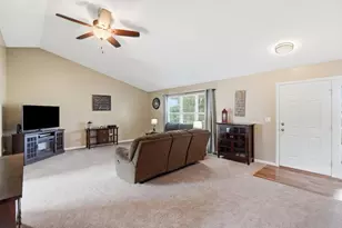 6257 Harper Cir, Mechanicsburg, OH 43044 - Photo 7