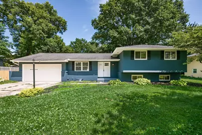 1344 Yorktown Road, Columbus, OH 43232 - Photo 1