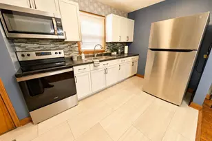 221 W Parkwood Ave, Springfield, OH 45506 - Photo 7