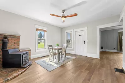 260 N Clayton Street, Centerburg, OH 43011 - Photo 5