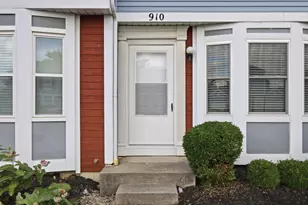 910 Annagladys Dr, Columbus, OH 43085 - Photo 3