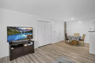 5597 Cedar Springs Rd, Columbus, OH 43228 - Photo 7