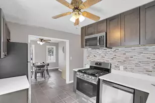2223 Delavan Dr, Columbus, OH 43219 - Photo 15