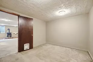 4667 Wendler Blvd, Columbus, OH 43230 - Photo 33