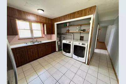 871 Baird Street #B, Logan, OH 43138 - Photo 3