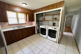 871 Baird St, Logan, OH 43138 - Photo 3