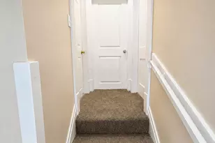 70 N Warren Ave, Columbus, OH 43204 - Photo 13