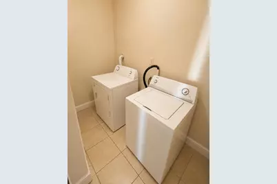 70 N Warren Avenue, Columbus, OH 43204 - Photo 9