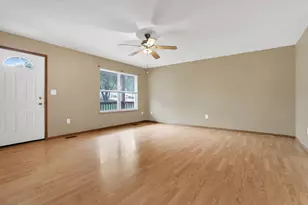 18 Neil St, Delaware, OH 43015 - Photo 5