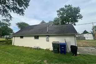1384 Moler Rd, Columbus, OH 43207 - Photo 3