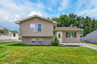 8767 Hubbard Dr S, Galloway, OH 43119 - Photo 1