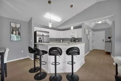 6200 Harbour Pointe #301, Columbus, OH 43231 - Photo 9