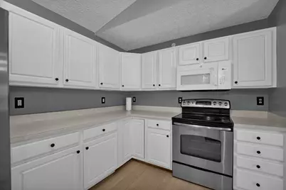 6200 Harbour Pointe #301, Columbus, OH 43231 - Photo 7