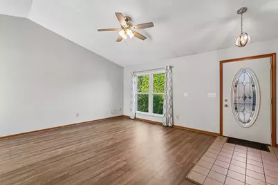 1340 Tenagra Way, Columbus, OH 43228 - Photo 3