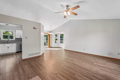 1340 Tenagra Way, Columbus, OH 43228 - Photo 7