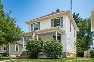 714 St Louis Ave, Zanesville, OH 43701 - Photo 1
