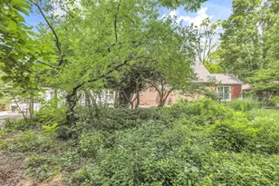 3145 E Broad St, Columbus, OH 43209 - Photo 95
