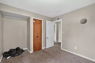 2945 Azelda St, Columbus, OH 43224 - Photo 21