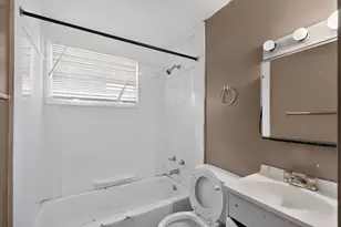 1823 E Blake Ave, Columbus, OH 43219 - Photo 7