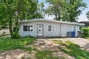 1823 E Blake Ave, Columbus, OH 43219 - Photo 1