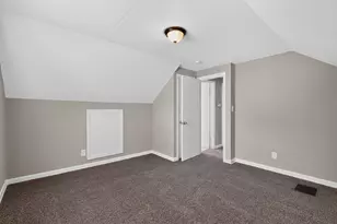 636 S Ashburton Rd, Columbus, OH 43213 - Photo 15