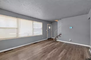 2418 Century Dr, Columbus, OH 43211 - Photo 5