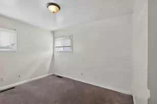 2418 Century Dr, Columbus, OH 43211 - Photo 17