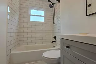 3137 Hillgate Rd, Columbus, OH 43207 - Photo 15