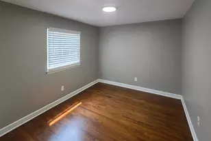3137 Hillgate Rd, Columbus, OH 43207 - Photo 17